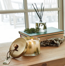 Load image into Gallery viewer, Frasier Fir Petite Diffuser
