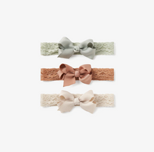 Load image into Gallery viewer, Neutral Lacey Baby Bow Set
