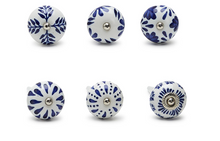 Load image into Gallery viewer, Blue and White Hand-Painted Bottle Stopper
