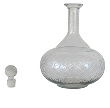 Load image into Gallery viewer, Glass Decanter w/ Glass Stopper
