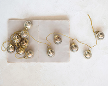 Load image into Gallery viewer, Snowflake Mercury Ball Ornament Garland
